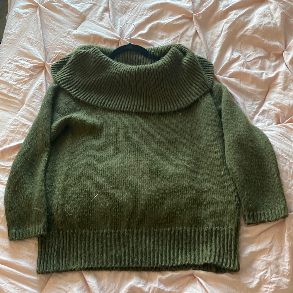 Green off the shoulder sweater dress